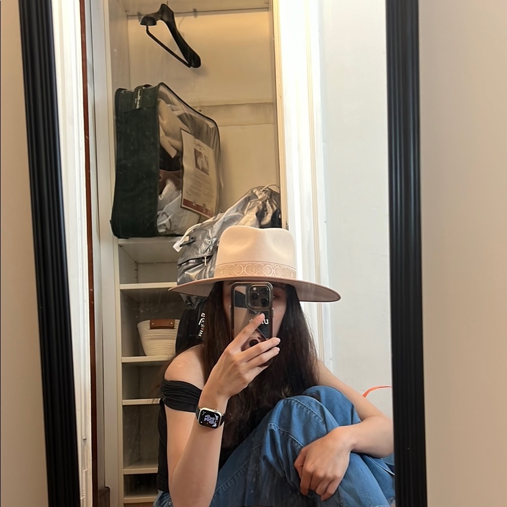 Elegant Cream Wide-Brim Hat